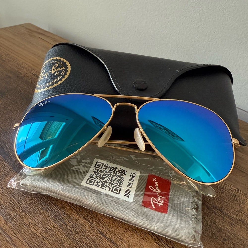 Ray Ban Blue Mirrored Gold Sunglasses Large aviator pilot sunglasses